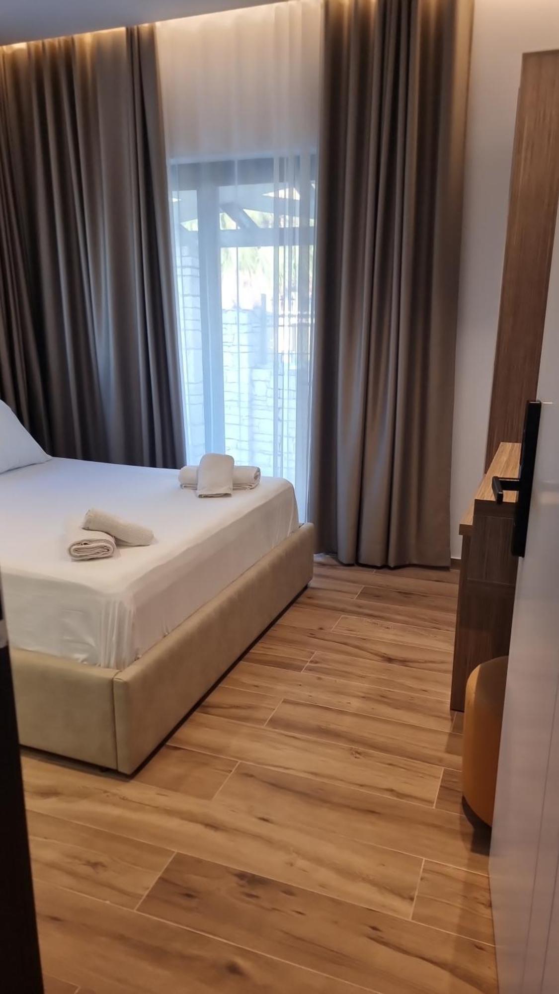 Zacaj Hotel Ksamil Esterno foto